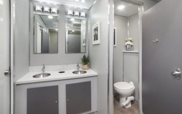 female restroom trailers