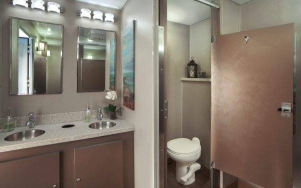 commercial restroom trailers for rent